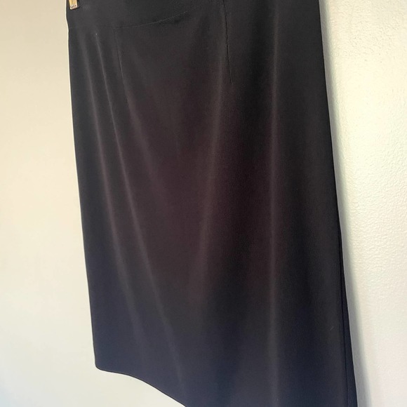 Exclusively Misook Vintage Black Acrylic Pencil Skirt in Size Small - Picture 5 of 11